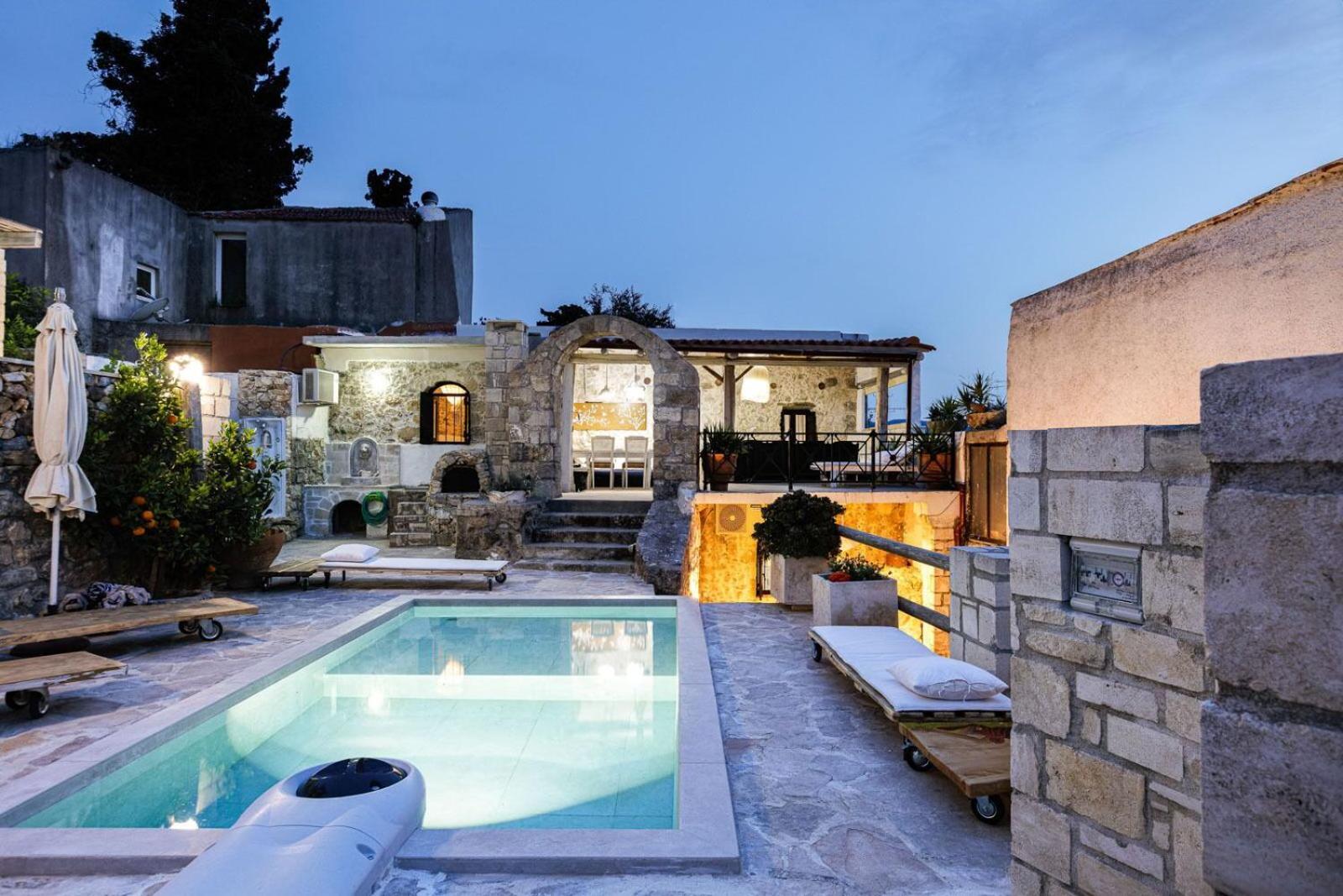 Antonia'S Stonebuilt Mansion With A Private Pool Villa Armenoi  ภายนอก รูปภาพ